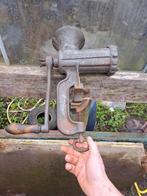 Antieke gietijzeren vleesmolen - Alexanderwerk, Ophalen