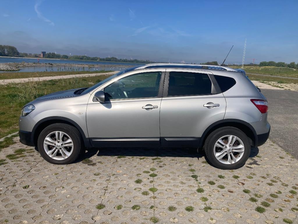 Nissan Qashqai 1.6 DCI 4WD 2013 Grijs, Voorwielaandrijving, Euro 5, 1380 kg, Zwart