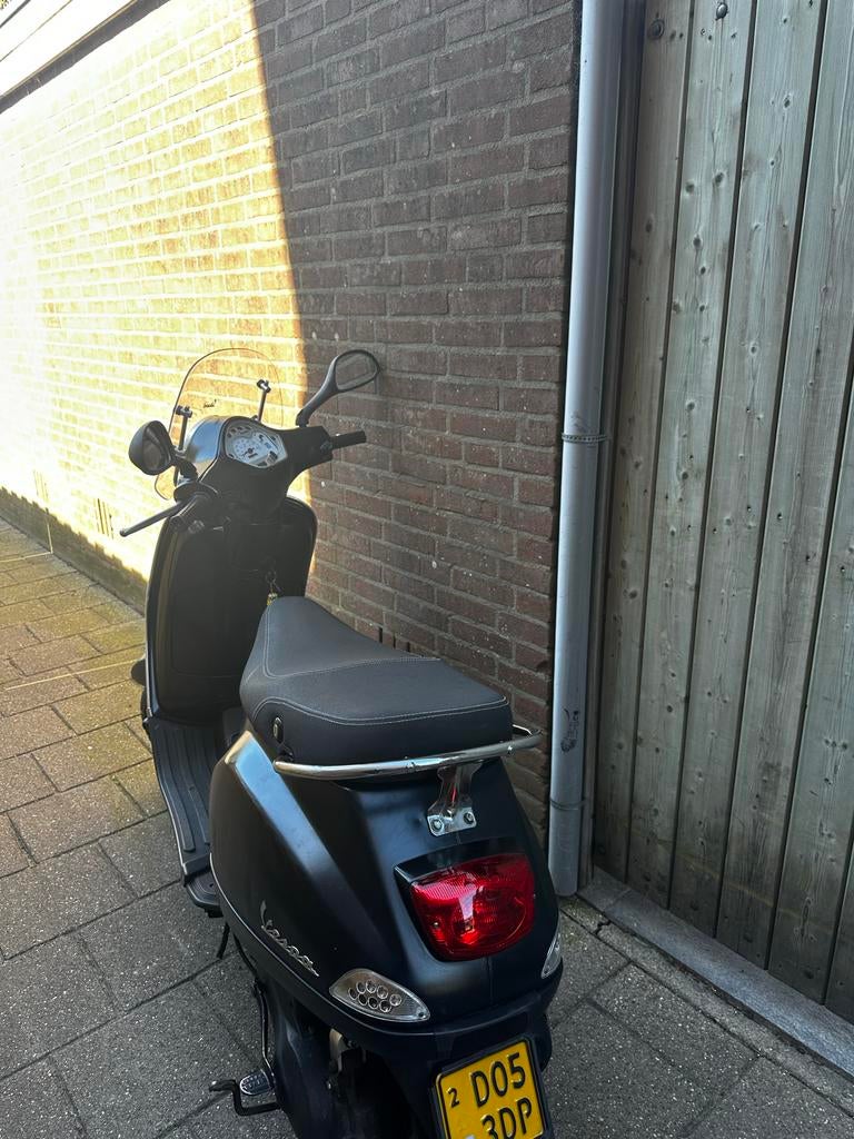 Vespa LX 50cc 2-takt brom Ruilen voor 70, Fietsen en Brommers, Scooters | Vespa, Ophalen, Tweetakt, Gebruikt, Maximaal 45 km/u