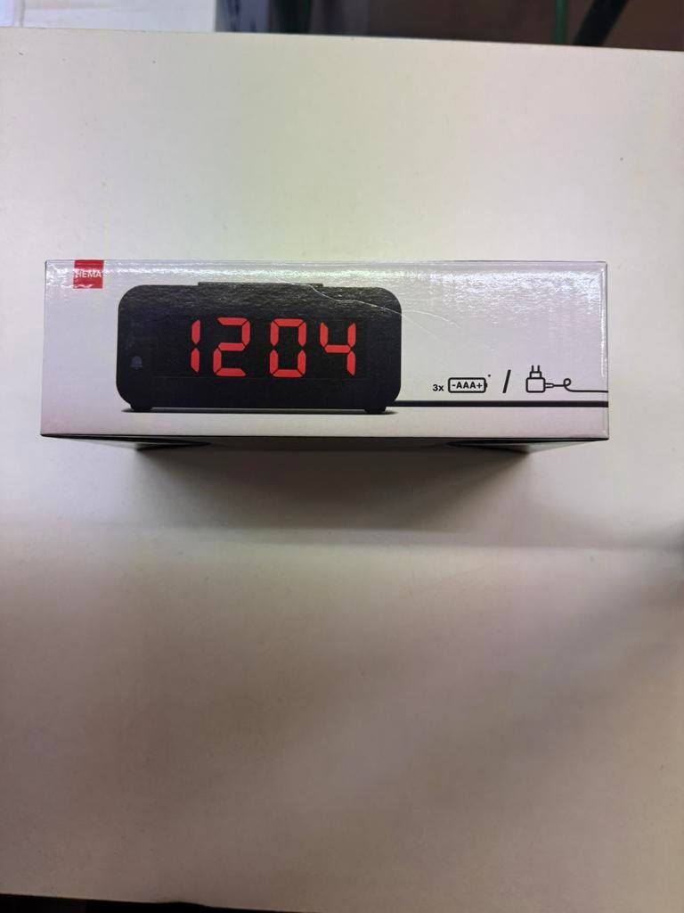 Wekker radio digitaal op batterij en stroom Hema (Nr: 2187), Witgoed en Apparatuur, Wekkers, Ophalen, Zo goed als nieuw