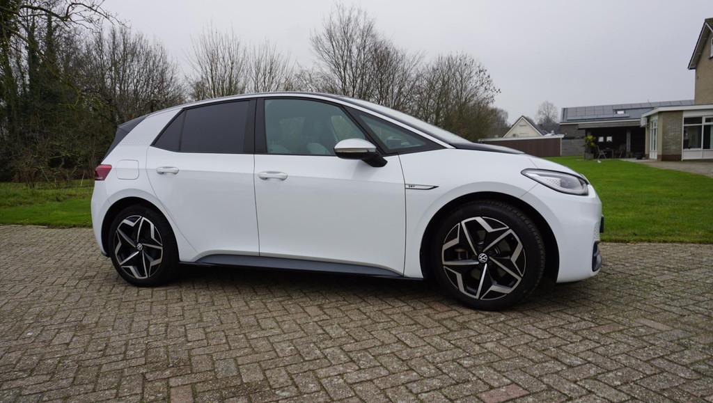 Volkswagen ID.3 First Plus 58 kWh Camera verwarmde stoelen S, Auto's, Automaat, 966 min, Gebruikt, ID.3