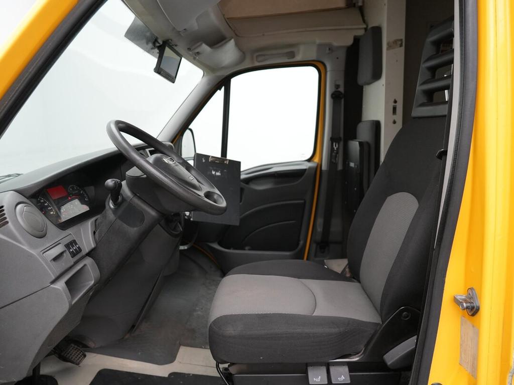Iveco Daily 35S11 2012 Bakwagen Automaat, Auto's, Automaat, Euro 5, Electronic Stability Program (ESP), Gebruikt