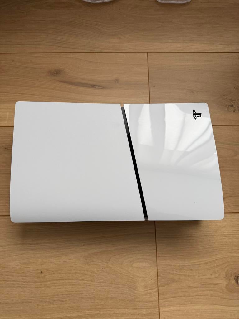Playstation 5 Slim Disk 1TB 2 controllers NIEUW, Spelcomputers en Games, Spelcomputers | Sony PlayStation 5, Ophalen of Verzenden