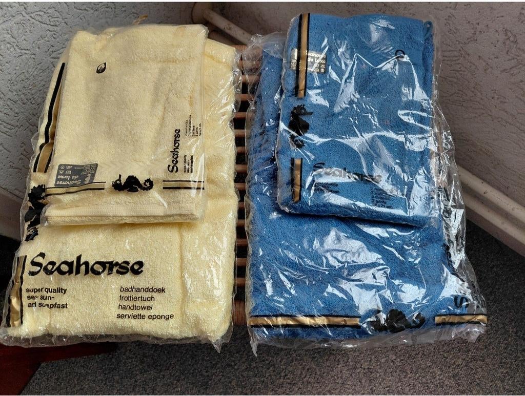 Badhanddoekenset, Seahorse, blauw en/ of geel, Ophalen of Verzenden, Nieuw, Blauw, Handdoek