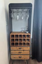 Dutchbone Vino  / wijnkast / barkast, Huis en Inrichting, Ophalen, Gebruikt, Hout, 75 cm of meer