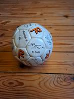 Gesigneerde voetbal: Gullit, Van Basten, Bergkamp, Ophalen of Verzenden, Gebruikt, Bal