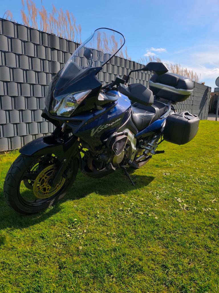 Suzuki V-Strom DL1000 2002 met koffers., Motoren, Motoren | Suzuki, 2 cilinders, Particulier, Toermotor, Motorrijbewijs A