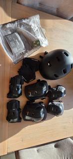 Decathlon Oxelo beschermset met helm (MF500 black), Ophalen