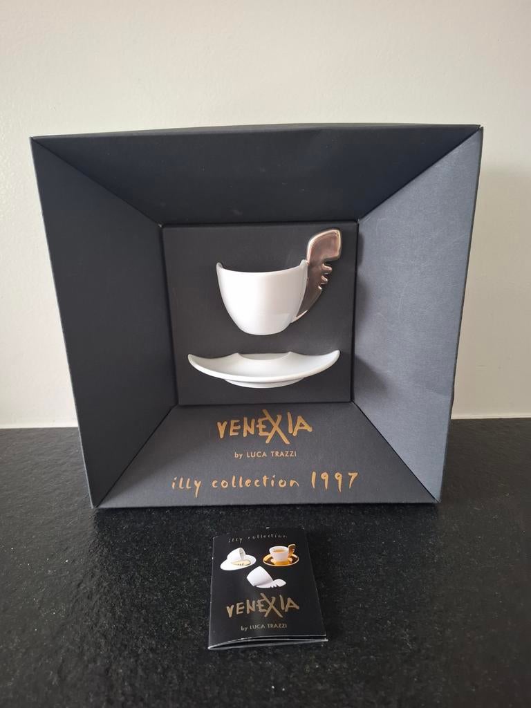 Illy Art Collection 1997 Luca Trazi Venexia platinum, Ophalen of Verzenden, Porselein