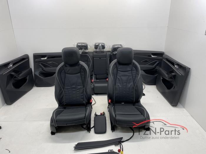 VW Tiguan 571 Interieur Leer met deurpanelen Harman kardon, Ophalen of Verzenden, Gebruikt