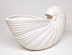 Keramieken Nautilusschelp siervaas / Shell Pot, Firm Living., Wit, Aardewerk of Porselein, Ophalen of Verzenden, Zo goed als nieuw