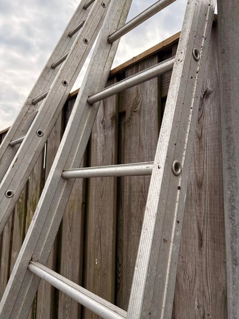 Tweedelige aluminium ladder, Ophalen, Gebruikt, Ladder, Opvouwbaar of Inschuifbaar
