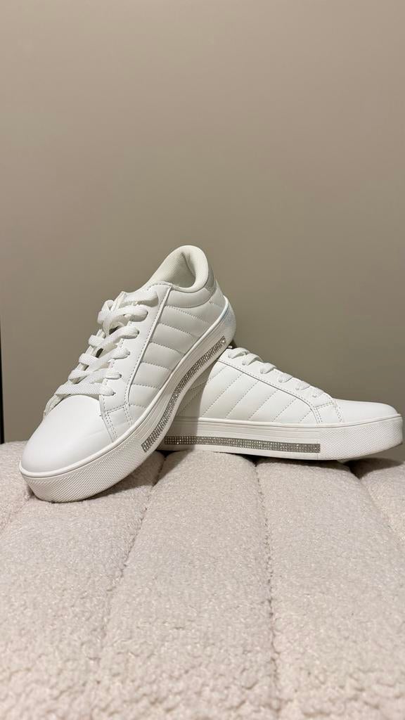 Primark Witte Sneakers met Strass - Maat 38, Kleding | Dames, Schoenen, Nieuw, Sneakers of Gympen, Wit, Ophalen of Verzenden