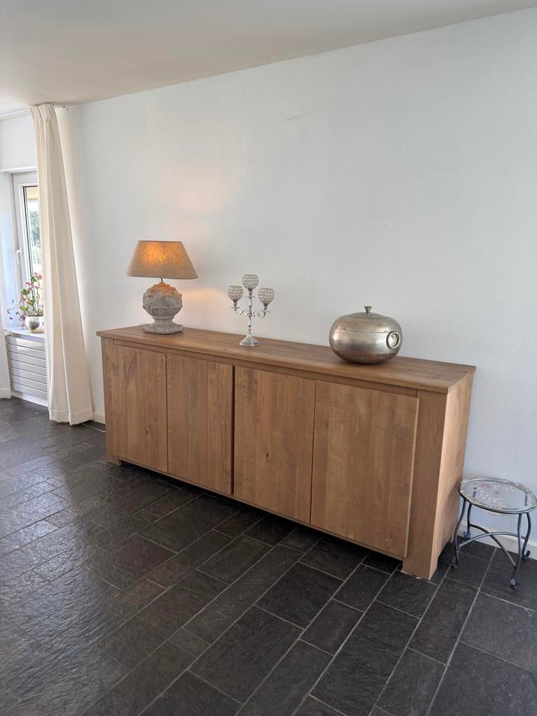 Massief houten dressoir 221x50x90,5 cm, Huis en Inrichting, Kasten | Dressoirs, Gebruikt, 200 cm of meer, 25 tot 50 cm, Met deur(en)