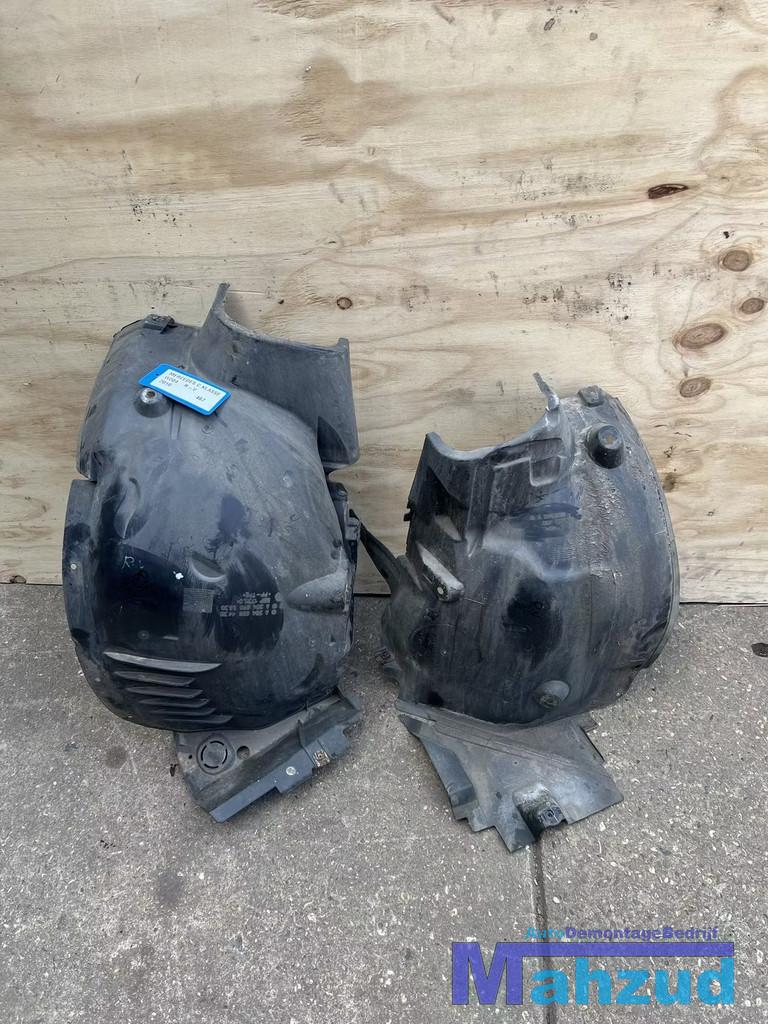 MERCEDES C W204 Rechts voor modderkuip 2007-2011, Gebruikt, Mercedes-Benz AG, Mercedes-Benz, Ophalen of Verzenden