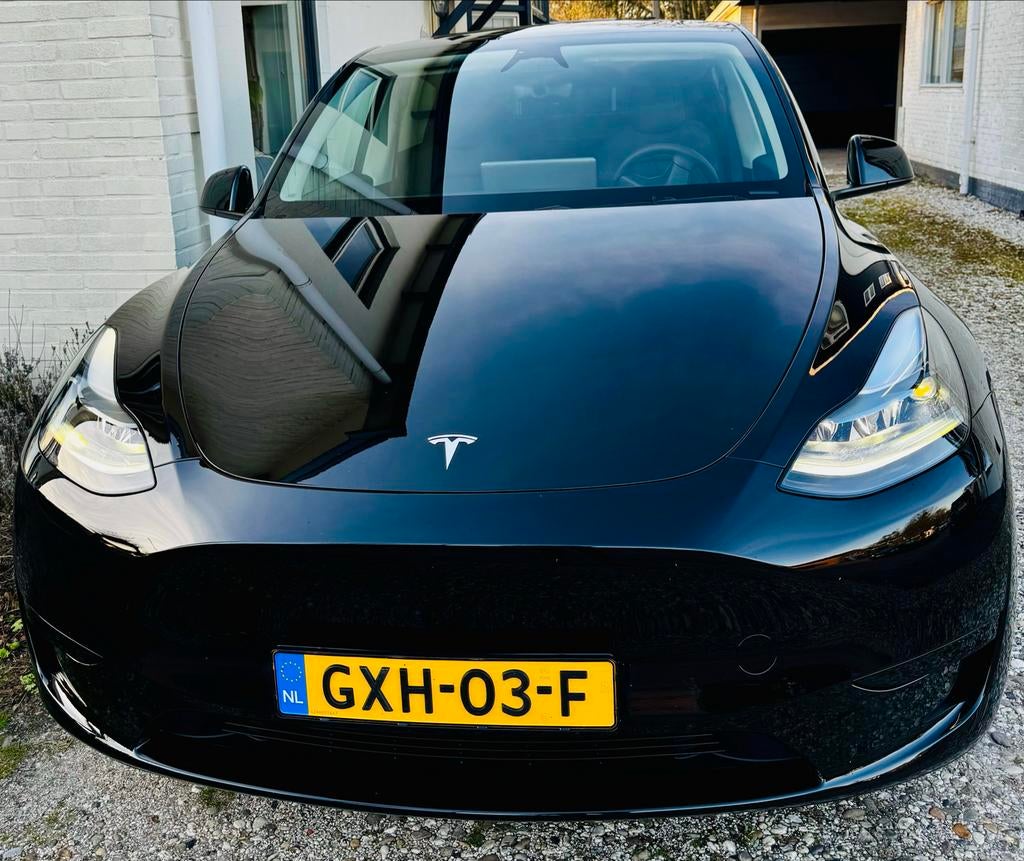 Tesla Model Y 2024 Zwart long range, leasecontract overname, Auto's, Tesla, Automaat, Origineel Nederlands, Elektrisch, Vierwielaandrijving