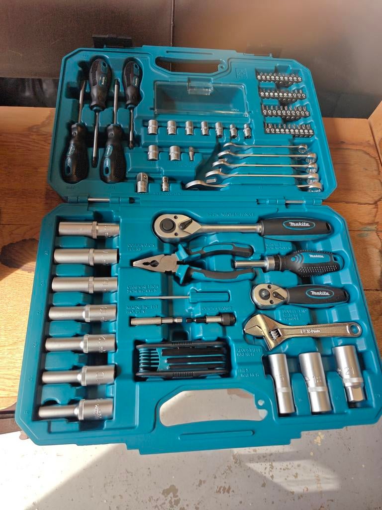 Makita Gereedschapskist met uitgebreide set, Ophalen of Verzenden, Zo goed als nieuw