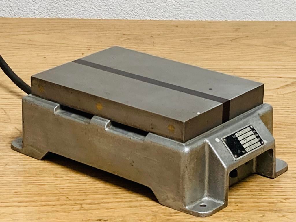 Demagnetiseerapparaat 140x200 mm, Doe-het-zelf en Verbouw, Ophalen of Verzenden, Zo goed als nieuw, Metaaldraaibank