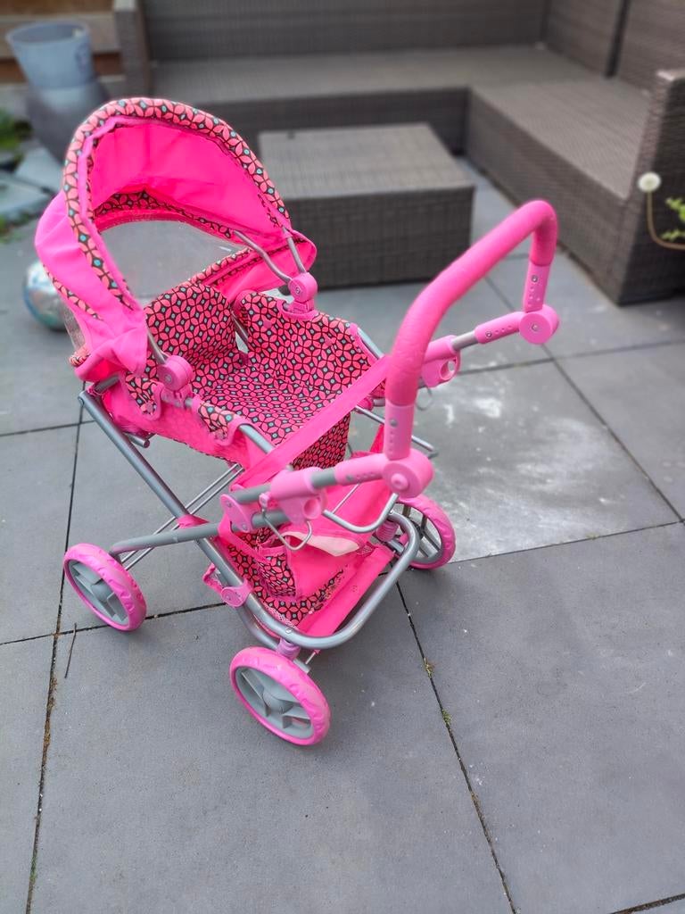 Roze poppenwagen met tasje, Ophalen