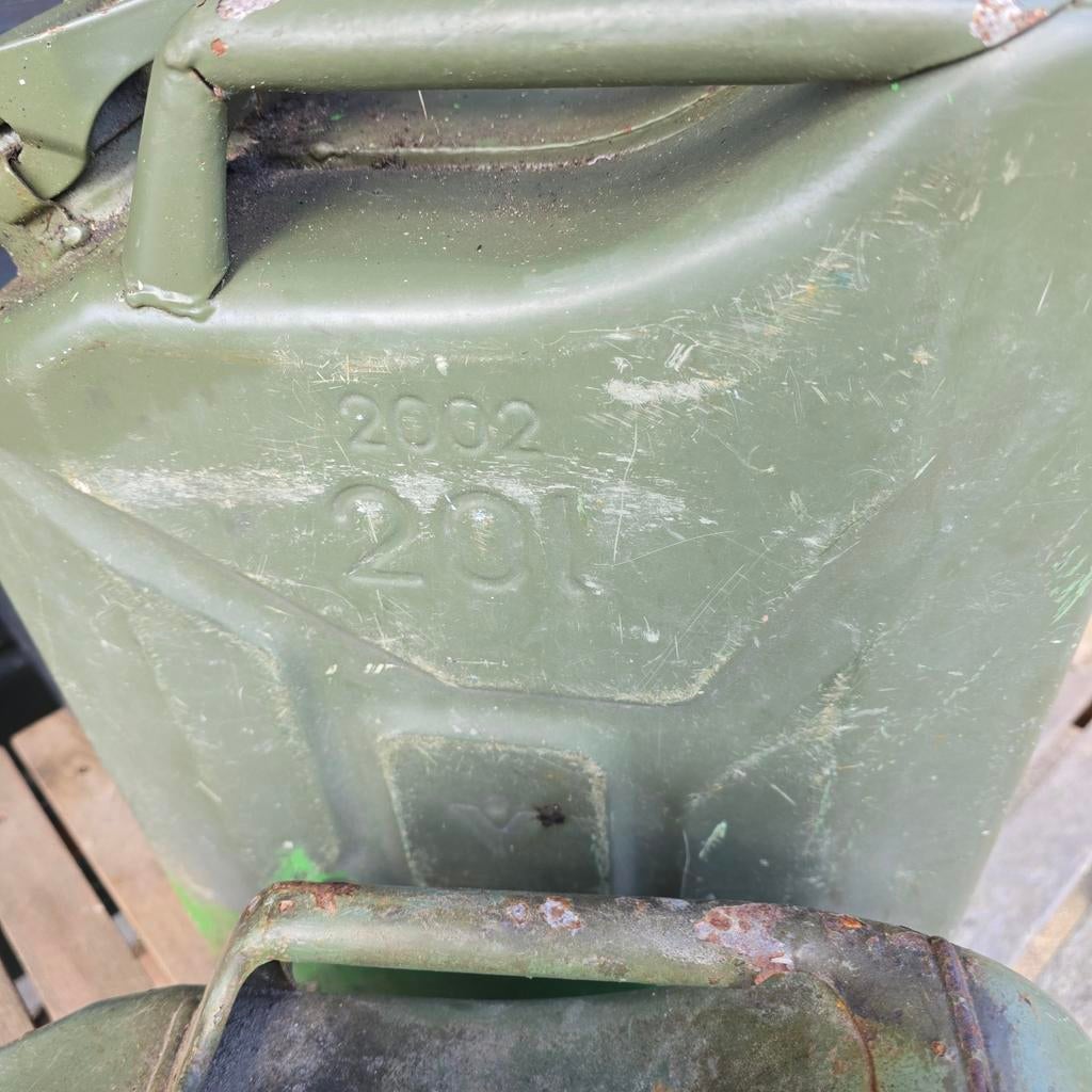 Stalen benzine jerrycans - 20L en 10L - Goede staat, Ophalen of Verzenden, Gebruikt