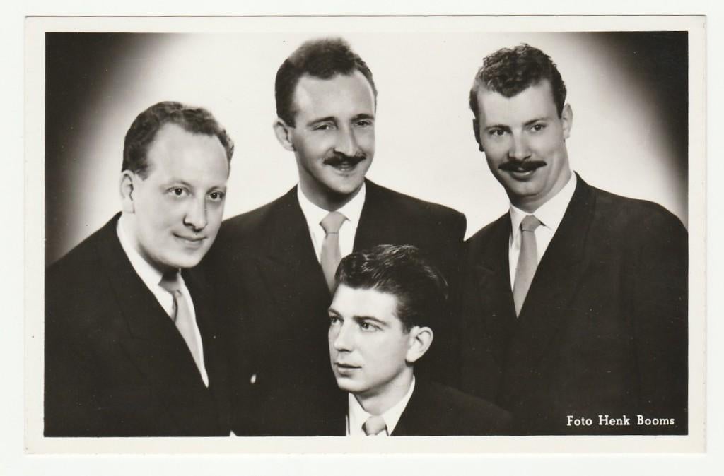 Fotokaart Artistry (Combo), Verzamelen, Muziek, Artiesten en Beroemdheden, Verzenden, Zo goed als nieuw, Foto of Kaart