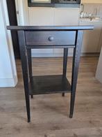 Ikea Hemnes nachtkastje zwartbruin, Ophalen, Gebruikt, 55 tot 70 cm, 45 tot 65 cm
