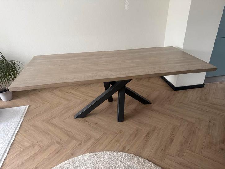 Prachtige massief houten eettafel met spinpoot, Huis en Inrichting, Tafels | Eettafels, Zo goed als nieuw, 100 tot 150 cm, 200 cm of meer