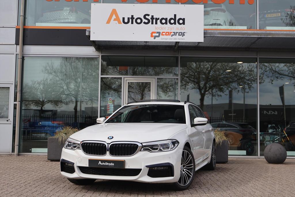 BMW 5-Serie Touring (g31) 520i M-Sport 184pk | Camera | Pano, Auto's, 1998 cc, Gebruikt, 4 cilinders, Wit