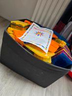 Grote bak magnetische tegels incl. auto's, Ophalen, Gebruikt, Overige merken