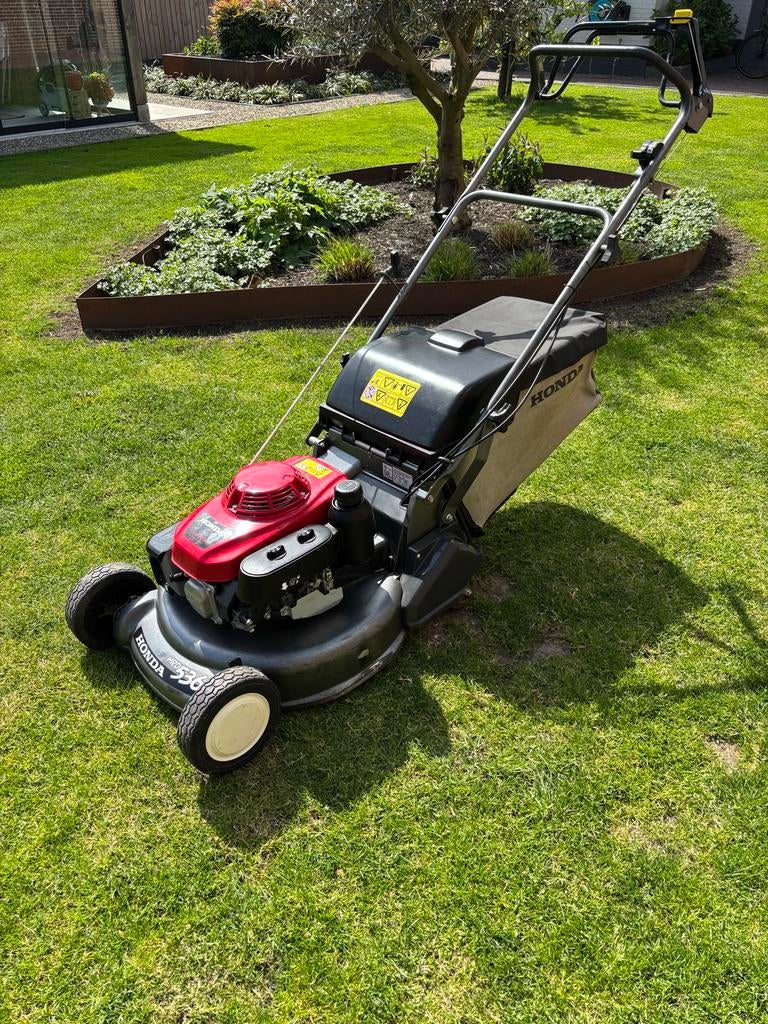 Honda grasmaaier, Tuin en Terras, Grasmaaiers, Zo goed als nieuw, Benzine-grasmaaier, 50 cm of meer, Cirkelmaaier, Opvangzak, Ophalen