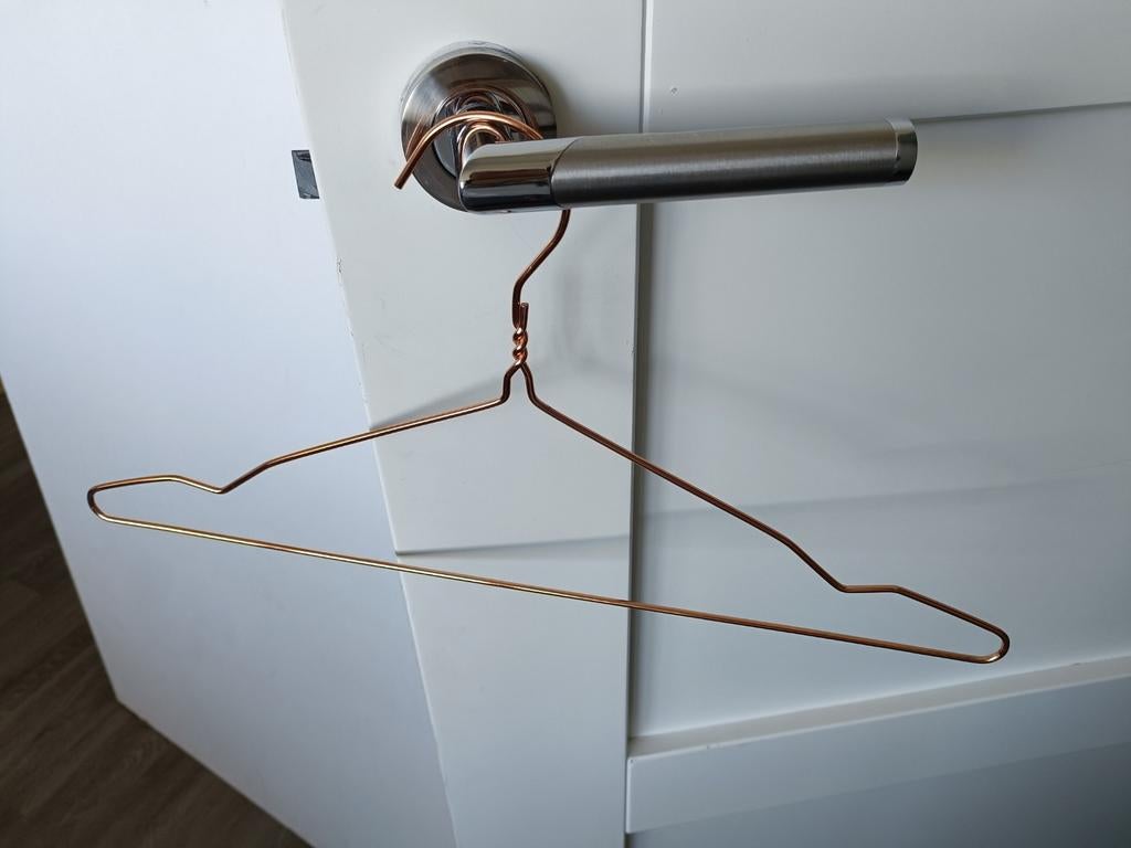 Kleerhangers, Ophalen