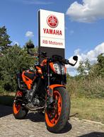 KTM 890 Duke GP (bj 2022), KTM Sportmotorcycle Ned. BV, Sluisweg 20
6581 KA  Malden, Bedrijf, Overig