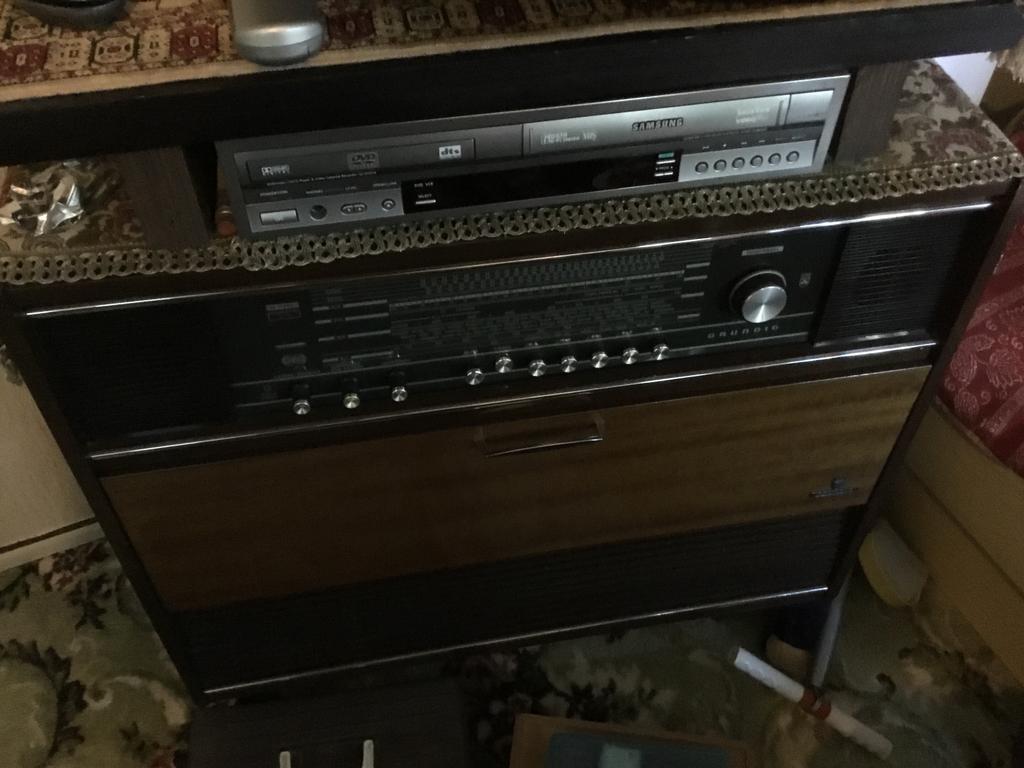 Radiomeubel grundlig geheel zeer goede staat, Ophalen of Verzenden