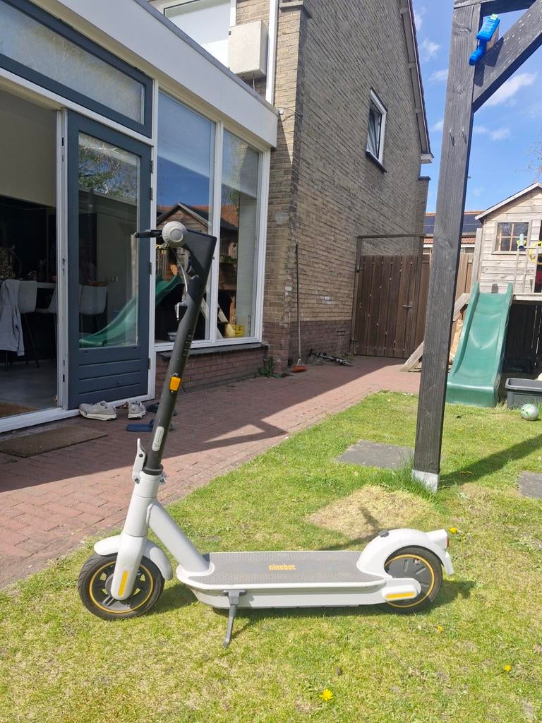 Ninebot elektrische step, Fietsen en Brommers, Steps, Zo goed als nieuw, Elektrische step (E-scooter), Ophalen of Verzenden