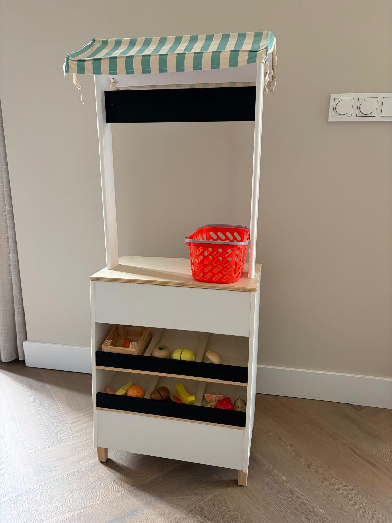 Speelgoed houten marktkraam van Kid’s concept, Kinderen en Baby's, Speelgoed | Speelkeukens, Ophalen, Zo goed als nieuw, Hout
