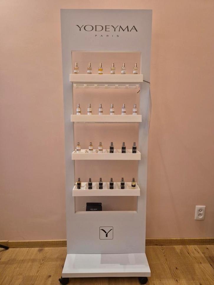 Yodeyma display exclusief de testers, Sieraden, Tassen en Uiterlijk, Uiterlijk | Parfum, Zo goed als nieuw, Ophalen of Verzenden