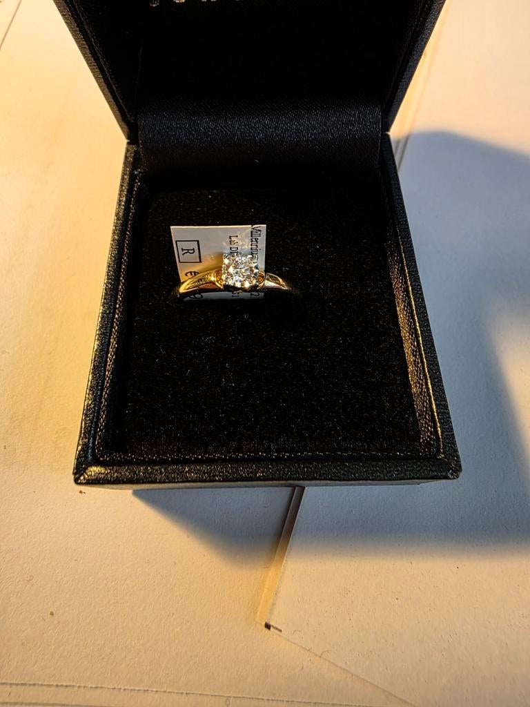 Gouden ring met diamant, Sieraden, Tassen en Uiterlijk, Ringen, Ophalen of Verzenden