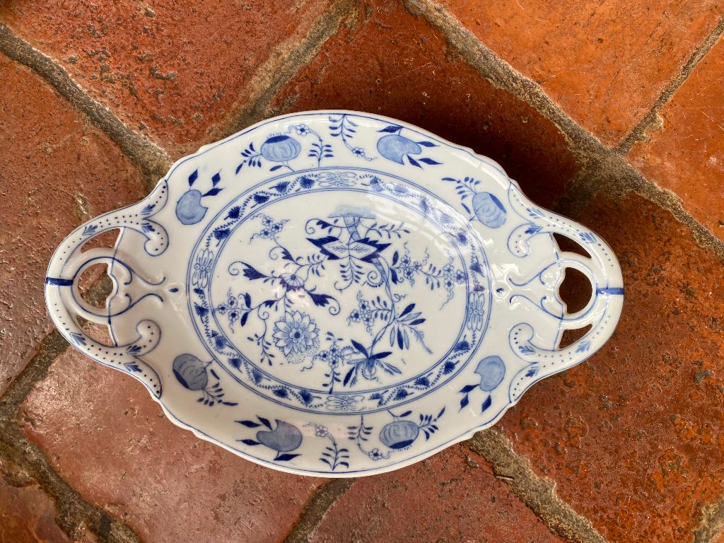 Schaal van Louis Regout, Zwiebelmuster 1883 *Nous deux*, Ophalen of Verzenden