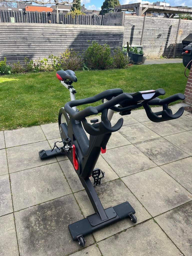 Spinningfiets Life Fitness IC7 Indoor Cycle Tomahawk– 2021, Ophalen, Zo goed als nieuw, Buik, Spinningfiets