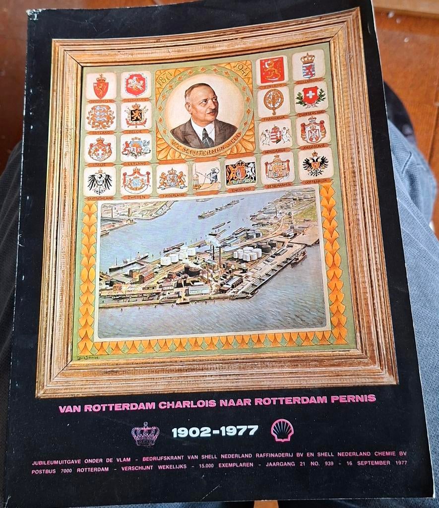 Jubileumuitgave Shell Pernis 1902-1977, Ophalen of Verzenden, Gelezen, Overige typen