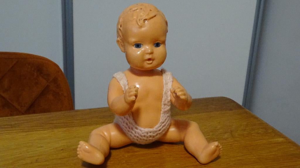 Oud Poppetje Van Plastic., Ophalen of Verzenden, Gebruikt, Pop