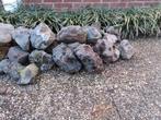Gratis,ophalen in Wehl,sierstenen voor rondom vijver., Meerdere dieren