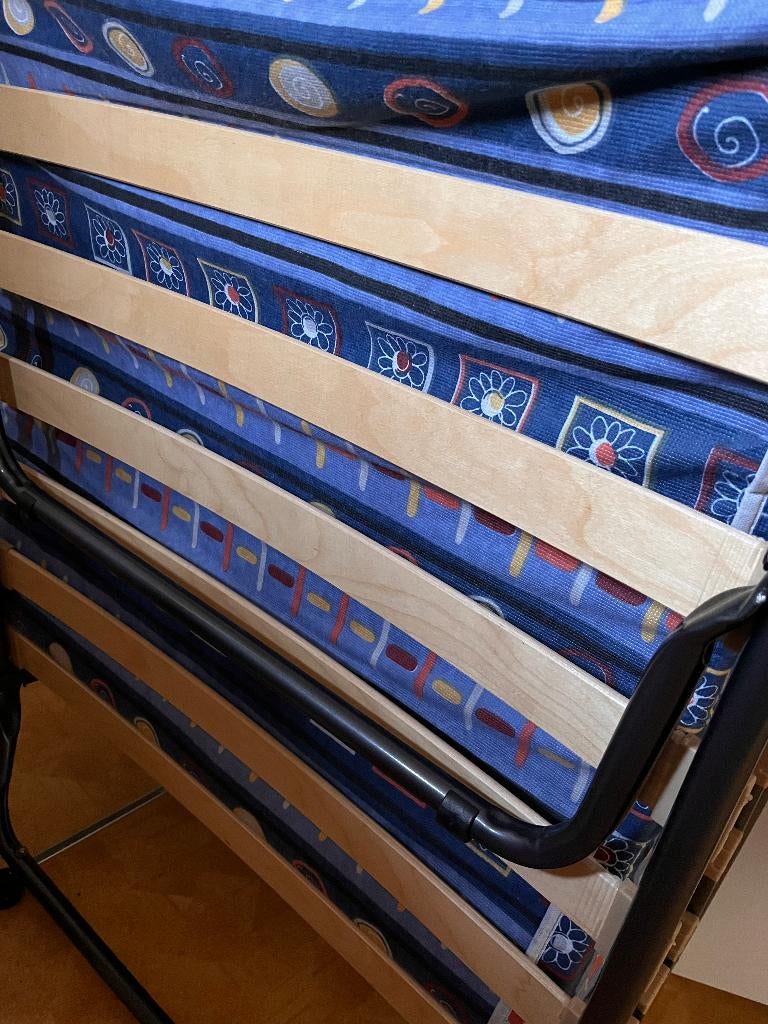 Opklapbed 90x200 met matras (gratis op te halen), Ophalen, Verstelbaar, 90 cm, Zo goed als nieuw