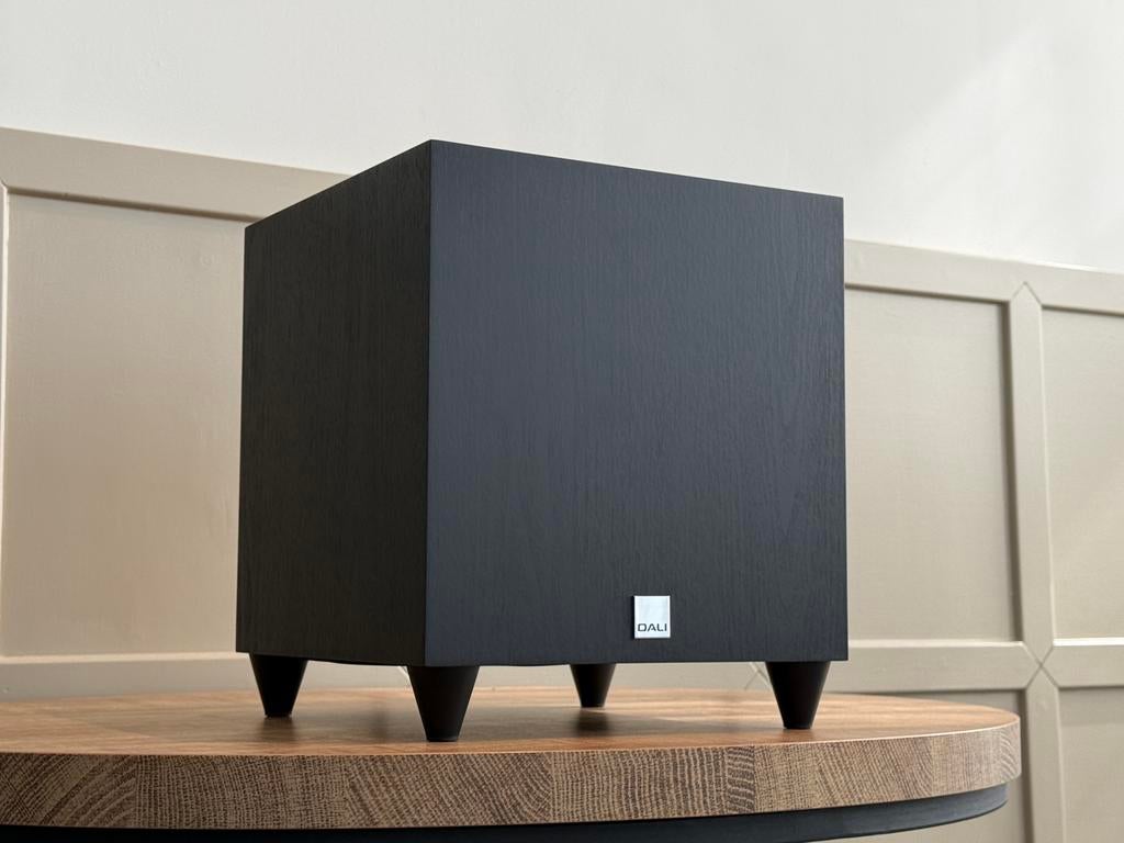 Dali SUB C-8 D / B-stock / 2 jaar garantie / 2 beschikbaar, Audio, Tv en Foto, Luidsprekers, Overige merken, Subwoofer, Ophalen of Verzenden