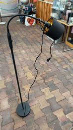 Zwarte vloerlamp met flexibele arm en stoffen kap, Ophalen of Verzenden, Gebruikt, Metaal, 100 tot 150 cm