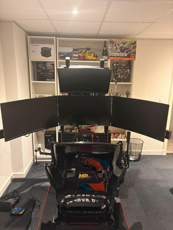 Playseat sim rig, Spelcomputers en Games, Games | Pc, Nieuw, Racen en Vliegen, 1 speler, Vanaf 3 jaar, Ophalen