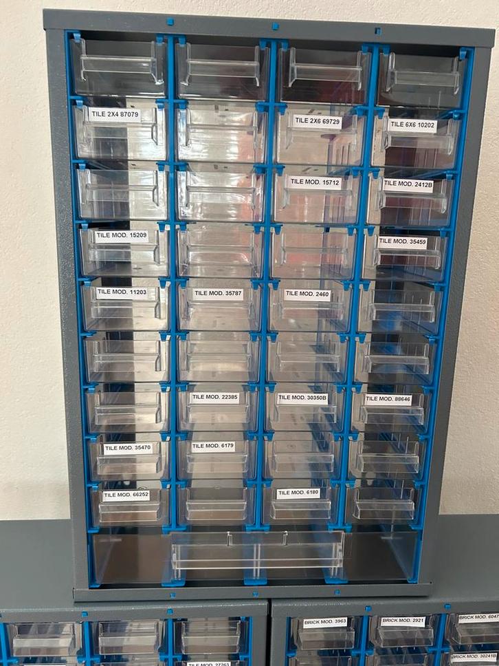 Assortimentsdozen Hornbach, Doe-het-zelf en Verbouw, Overige Doe-het-zelf en Verbouw, Gebruikt, Ophalen