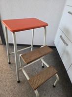 Vintage inklapbaar trapje - Retro keukentrapje, Gebruikt, Trap, Ophalen of Verzenden, Opvouwbaar of Inschuifbaar