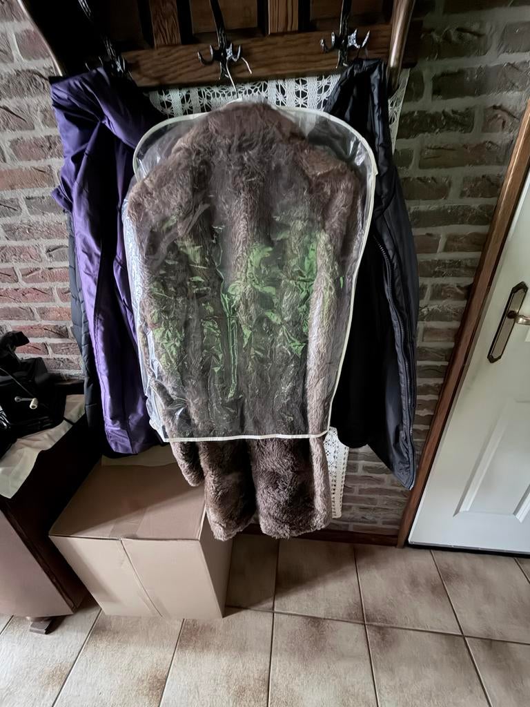 Luxe jas van alpaca bont - Het Modehuis Boiten Eendendam, Ophalen of Verzenden, Zo goed als nieuw, Maat 38/40 (M), Bruin