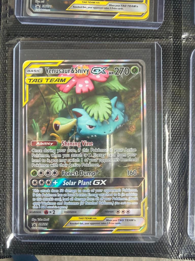 Pokémon Kaart Venusaur & Snivy GX SM229 TAG TEAM, Ophalen of Verzenden, Zo goed als nieuw, Losse kaart